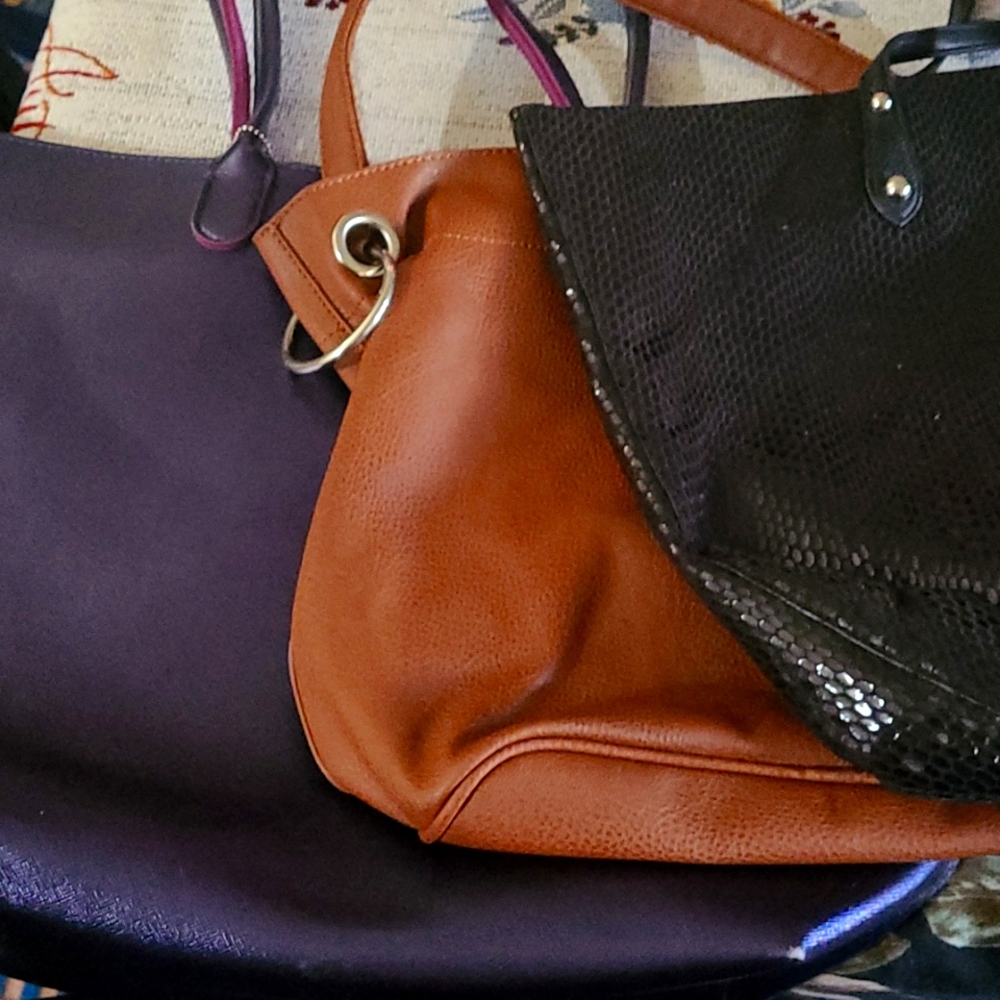 3. Bags Available Yes